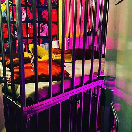 Secret Room Votre Love Room Coquine Et Insolite En Espace Privatif A 图尔奈 外观 照片